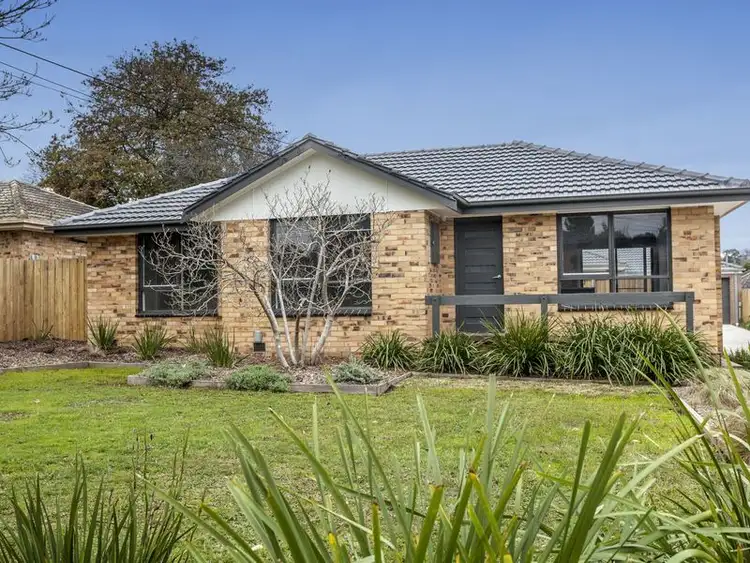 19 Andrew Street, Mooroolbark VIC 3138