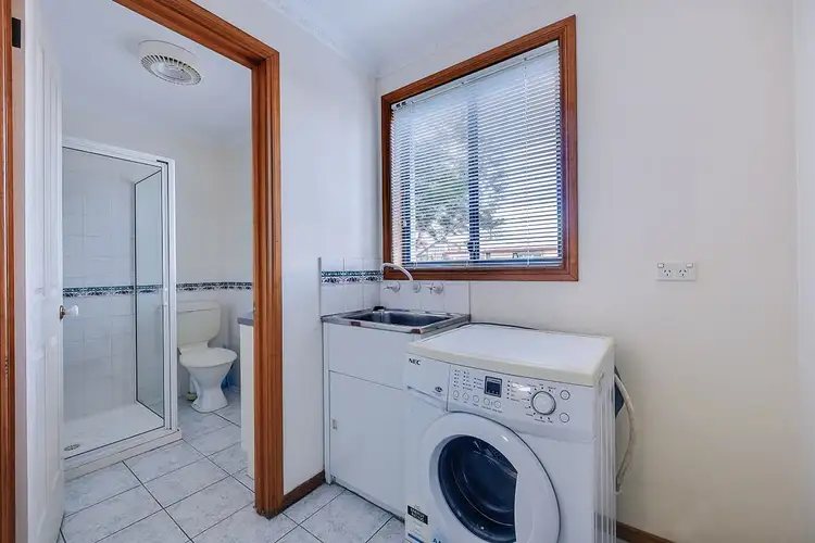 Sixth view of Homely unit listing, 2/4 Jemmeson Street, Lakes Entrance VIC 3909