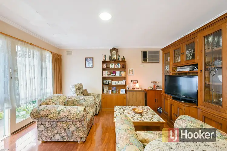 Fifth view of Homely house listing, 10 Tunley Close, Endeavour Hills VIC 3802