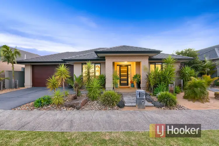 37 Cormorant Parade, Pakenham VIC 3810