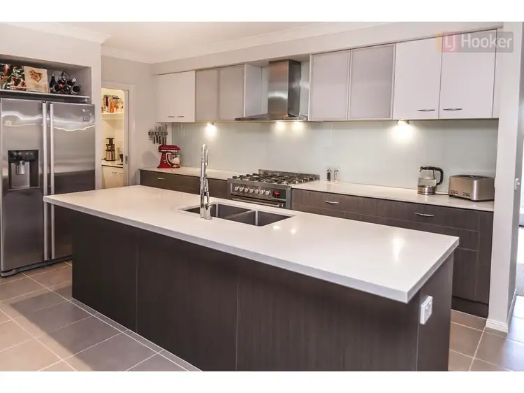 Sixth view of Homely house listing, 19 Kensley Circuit, Craigieburn VIC 3064