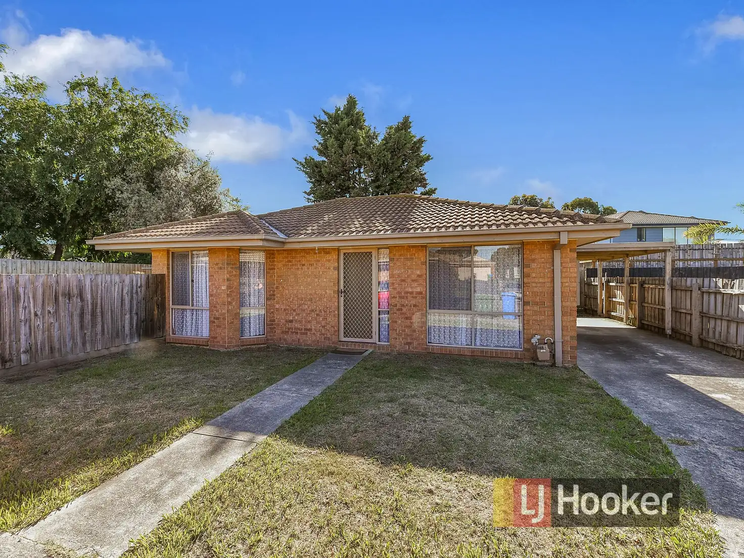 Main view of Homely house listing, 2/5 Maureen Close, Cranbourne West VIC 3977