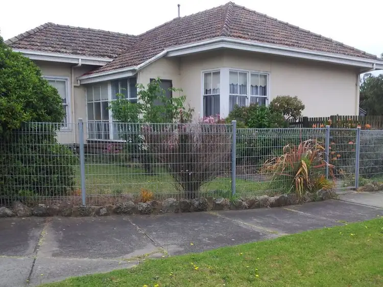 Main view of Homely house listing, 19 Carruthers Court, Thomson VIC 3219