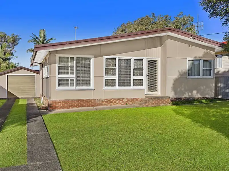 Main view of Homely house listing, 18 Shortland Avenue, Killarney Vale NSW 2261