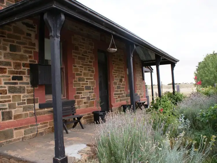 8 Mais Street, Farrell Flat SA 5416