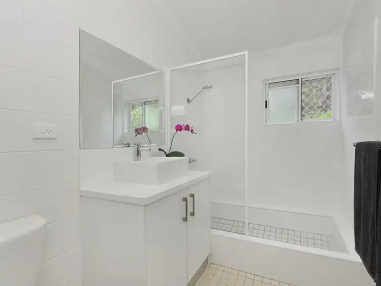 Seventh view of Homely townhouse listing, 4/403 Draper Street, Parramatta Park QLD 4870