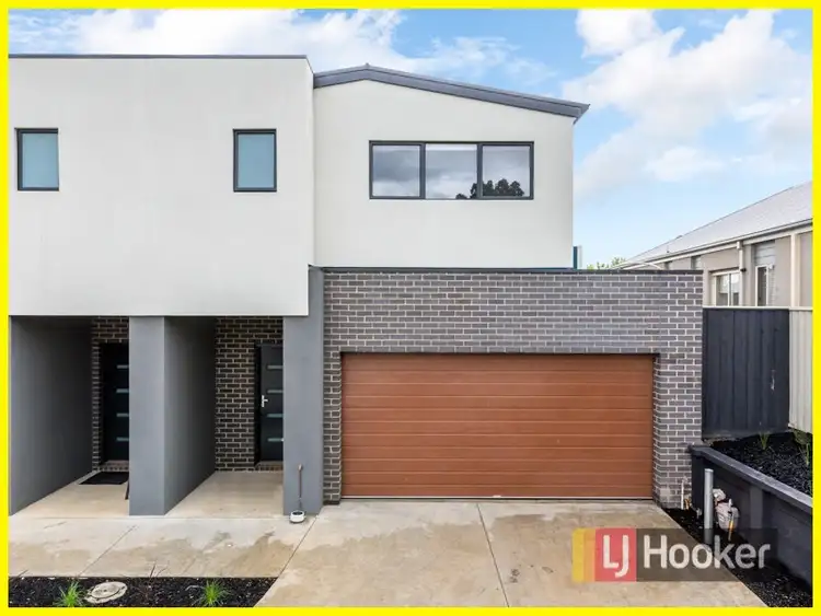7 Agate Lane, Pakenham VIC 3810