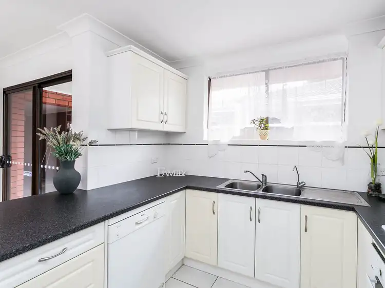 2/319 Tapleys Hill Road, Seaton SA 5023