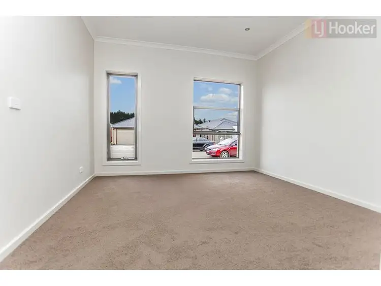 Second view of Homely house listing, 31 Groveton St, Craigieburn VIC 3064