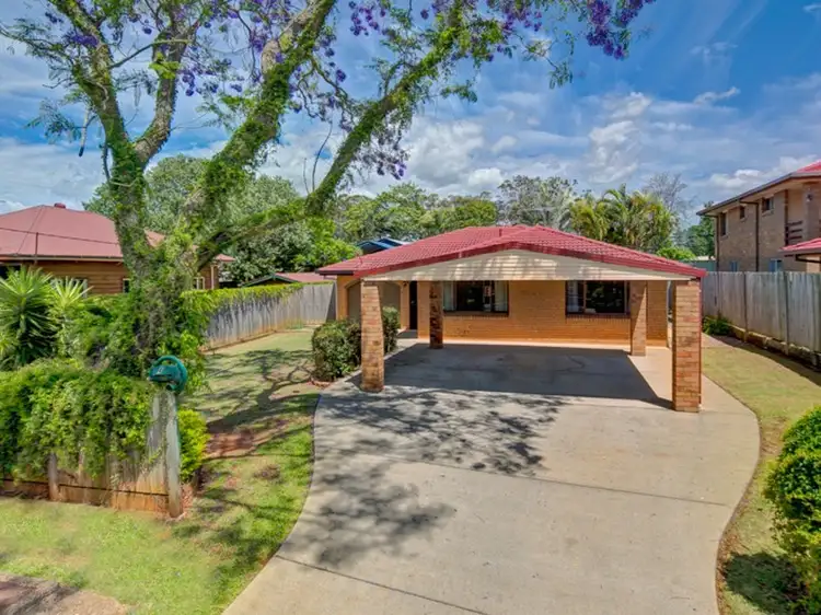 4 Charles Street, Birkdale QLD 4159