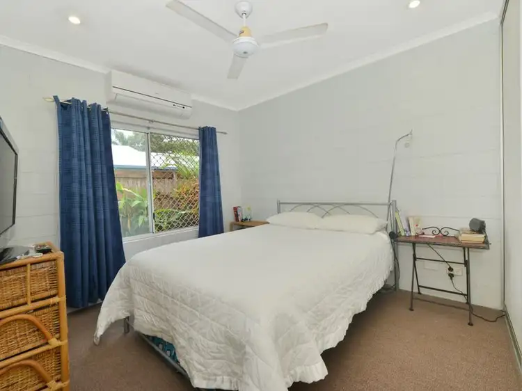 Fifth view of Homely villa listing, 2/3-4 Seary Close, Whitfield QLD 4870