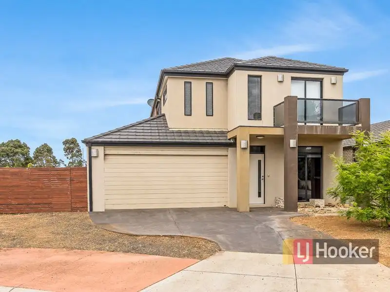 Main view of Homely house listing, 8 Sulfaro Drive, Werribee VIC 3030