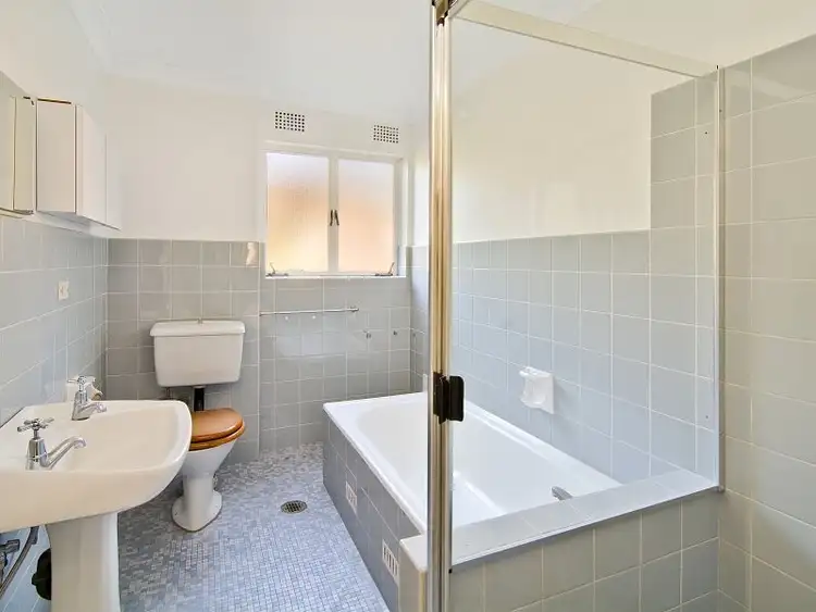 Fifth view of Homely apartment listing, 1/8 Milner Crescent, Wollstonecraft NSW 2065