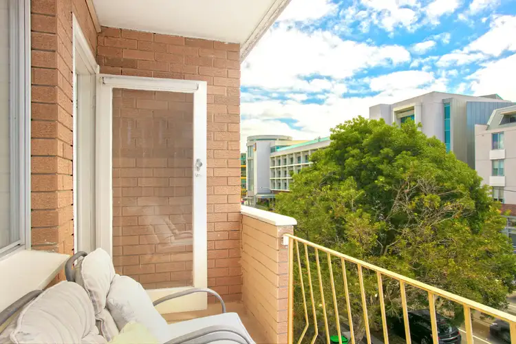Third view of Homely apartment listing, 6/9 Sturdee Parade, Dee Why NSW 2099