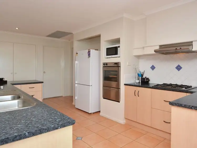 Fifth view of Homely house listing, 2 Claret Ash Close, Aberglasslyn NSW 2320