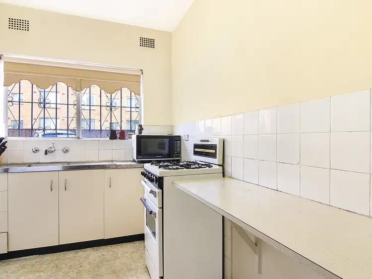 Fourth view of Homely unit listing, Unit 1/32 Barber Avenue, Eastlakes NSW 2018