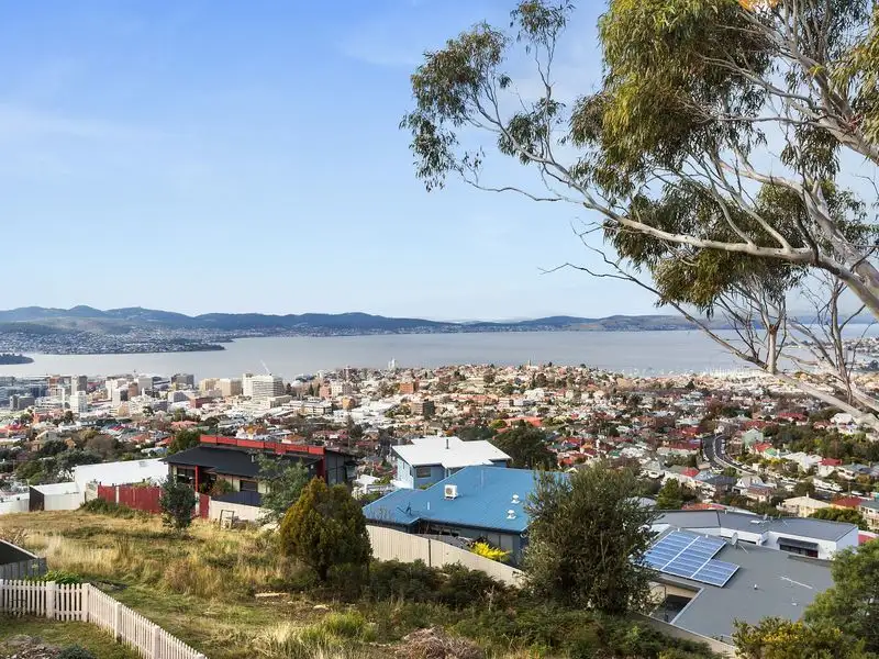 Main view of Homely unit listing, 2/18 Chadwick Court, West Hobart TAS 7000