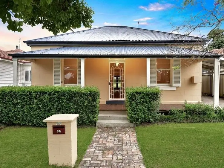 64 Lithgow Street, Campbelltown NSW 2560