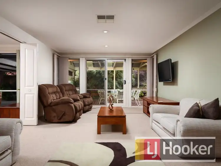 Fifth view of Homely house listing, 10 Hollydale Close, Berwick VIC 3806