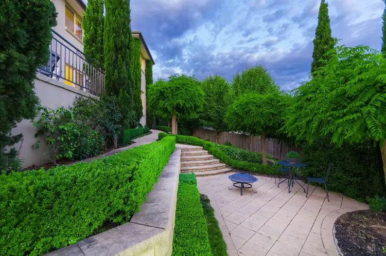 9 Minda Place, Jerrabomberra NSW 2619