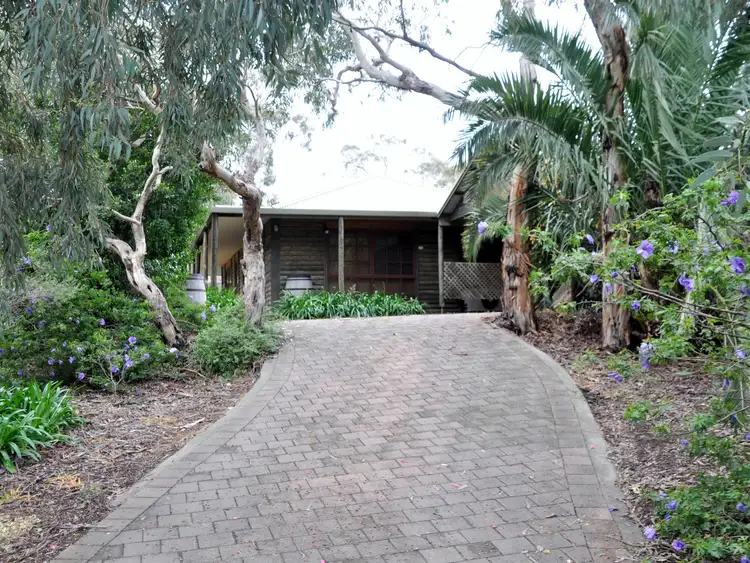 18 Altman Ave, Victor Harbor SA 5211