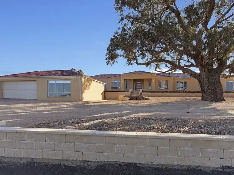 Third view of Homely house listing, 2 Carmelo Court, Hidden Valley VIC 3756