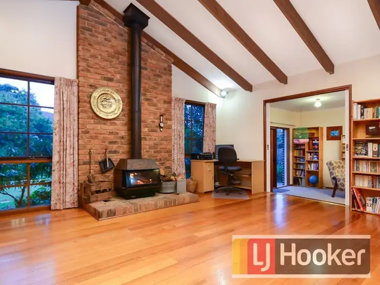 Fifth view of Homely house listing, 6 Kelso Place, Berwick VIC 3806