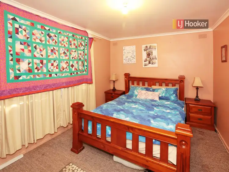 Fifth view of Homely house listing, 17 Ziegler Avenue, Kooringal NSW 2650