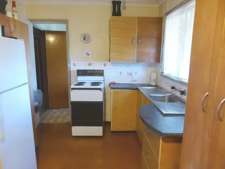 Second view of Homely house listing, 6 Pitcairn Avenue, Lethbridge Park NSW 2770