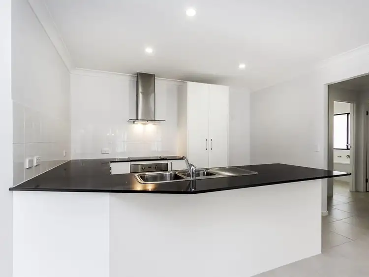 16 Lawrie Court, Caboolture QLD 4510