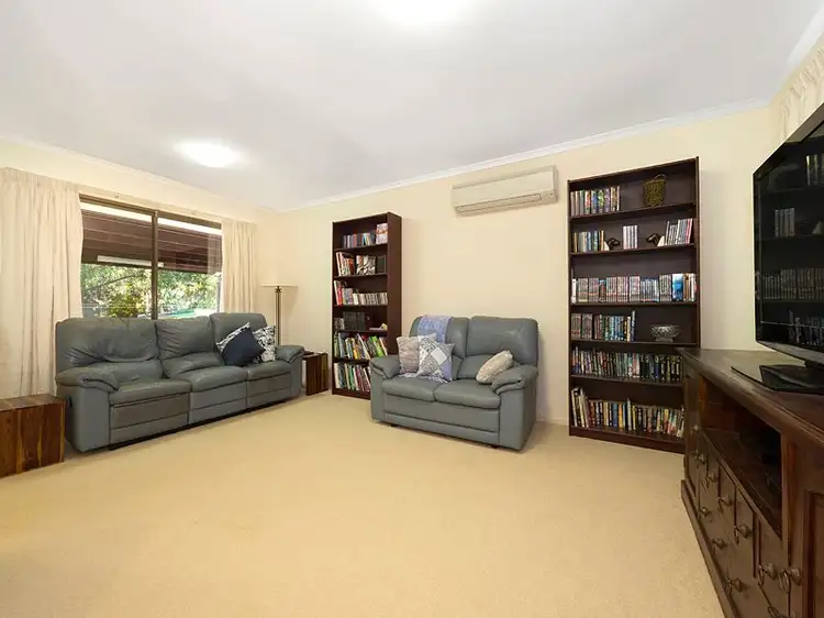 10 Lacebark Court, Bellbowrie QLD 4070