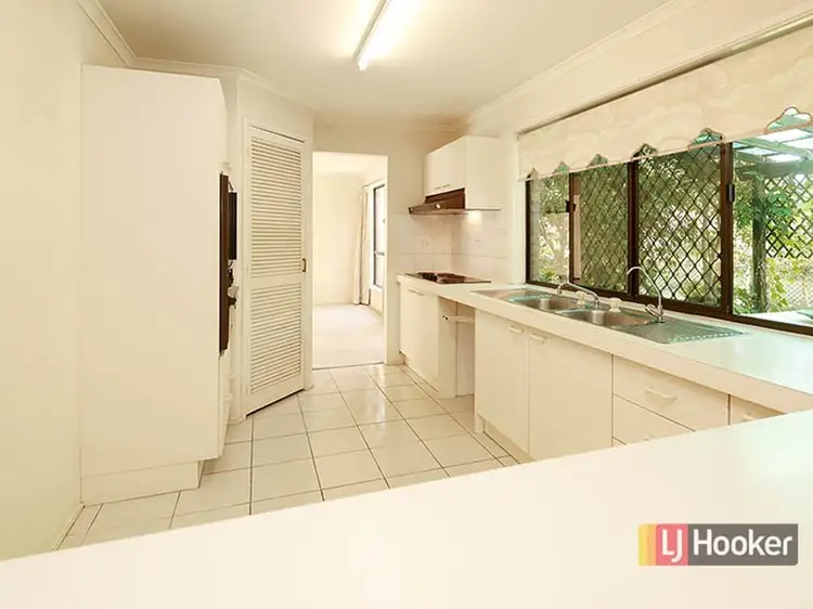 Second view of Homely house listing, 5 Meadowbank Street, Carindale QLD 4152