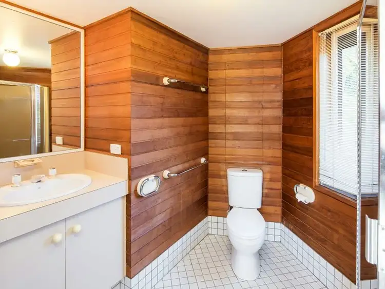 Sixth view of Homely unit listing, 2/240 Marine Parade, Labrador QLD 4215