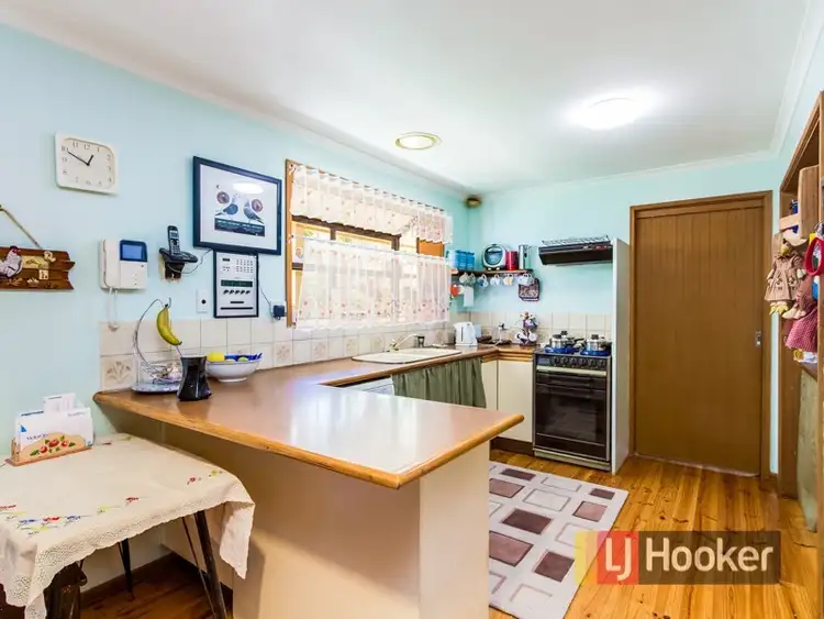 Fourth view of Homely house listing, 4 Rubida Court, Endeavour Hills VIC 3802