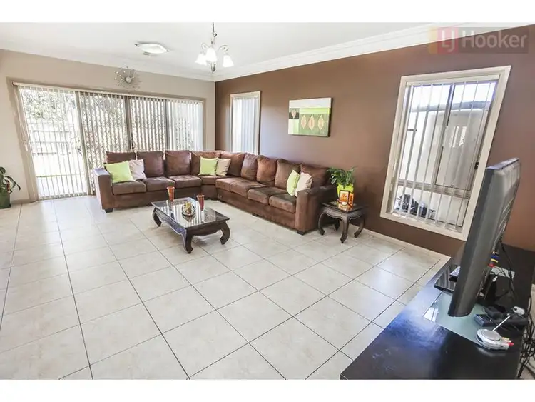 Seventh view of Homely house listing, 2 Colchester Cct, Roxburgh Park VIC 3064