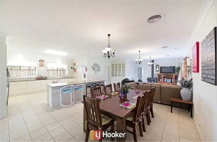 Second view of Homely house listing, 2 Cunningham Close, Murrumbateman NSW 2582
