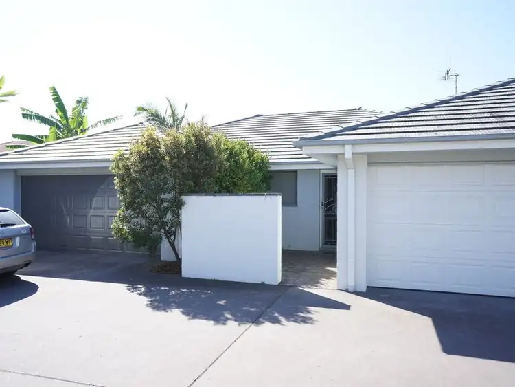 Main view of Homely villa listing, 4/26-28 Ivy Cres, Old Bar NSW 2430