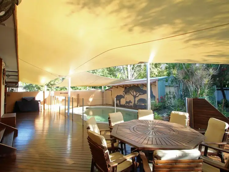 98 Russell Street, Edge Hill QLD 4870