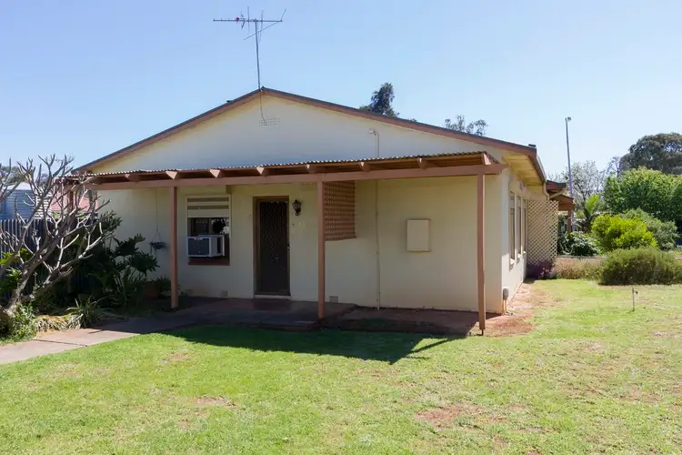 2 Rolleston Avenue, Salisbury North SA 5108