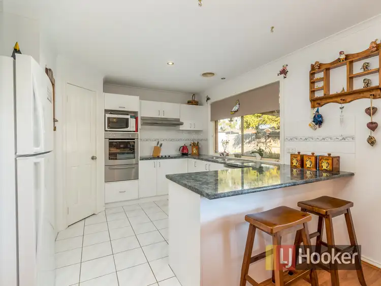 Fifth view of Homely house listing, 2 Stephellen Way, Cranbourne West VIC 3977