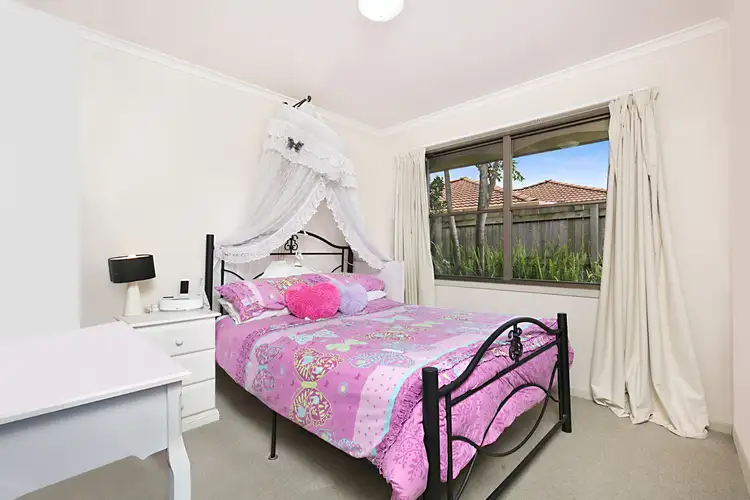 Sixth view of Homely house listing, 4 Iseult Court, Carindale QLD 4152