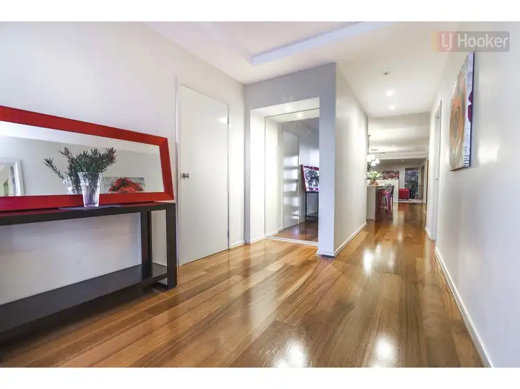 Second view of Homely house listing, 2 Warrawong Court, Craigieburn VIC 3064
