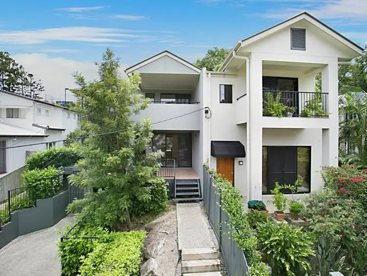 Main view of Homely townhouse listing, 2/76 Armadale Street, St Lucia QLD 4067