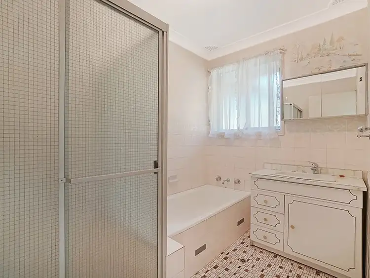 Sixth view of Homely house listing, 6 Margareta Close, Guildford NSW 2161