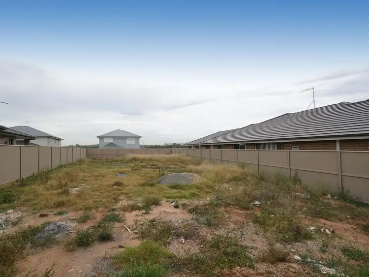 19 Silky Road, Spring Farm NSW 2570