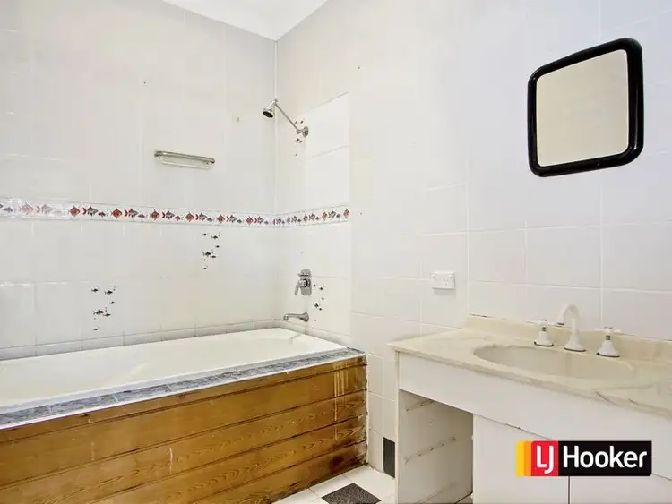 Sixth view of Homely house listing, 28 Francine Street, Seven Hills NSW 2147