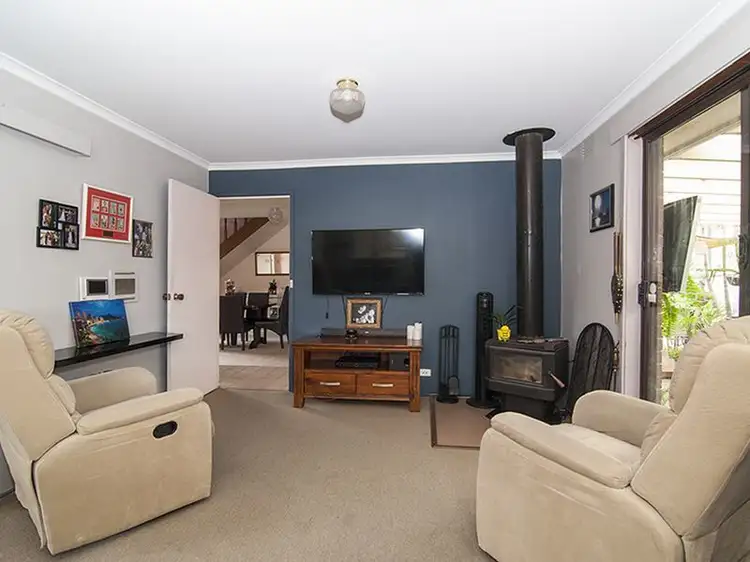 Second view of Homely house listing, 7 Liverpool Drive, Keysborough VIC 3173