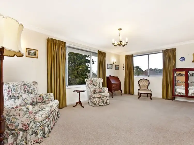 Second view of Homely house listing, 7 Becke Place, Garran ACT 2605
