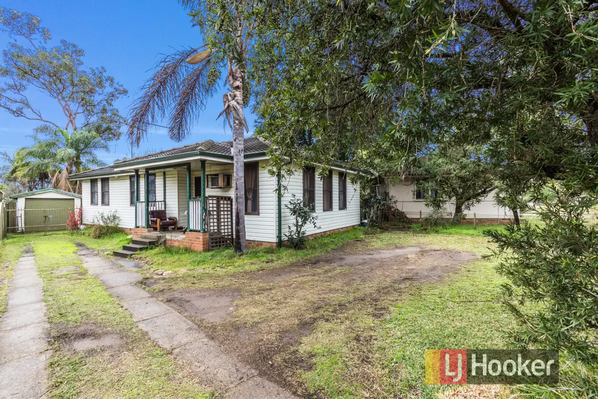 Main view of Homely house listing, 4 Awatea Place, Lethbridge Park NSW 2770