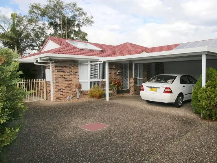 2/36 Vintage Lakes Drive